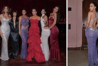 Kim Kardashianová na oslavách máminých sedmdesátin: Jako Bond girl!