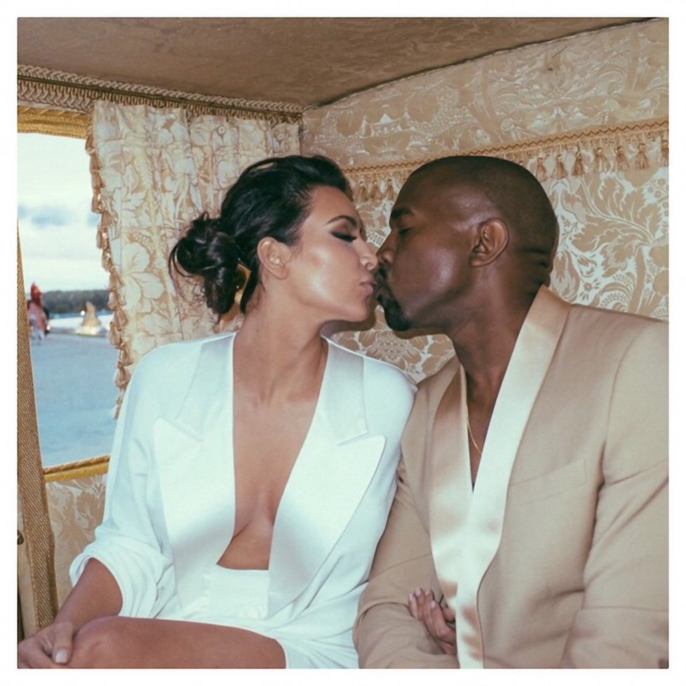 Svatební den Kim a Kanye Westa před rokem