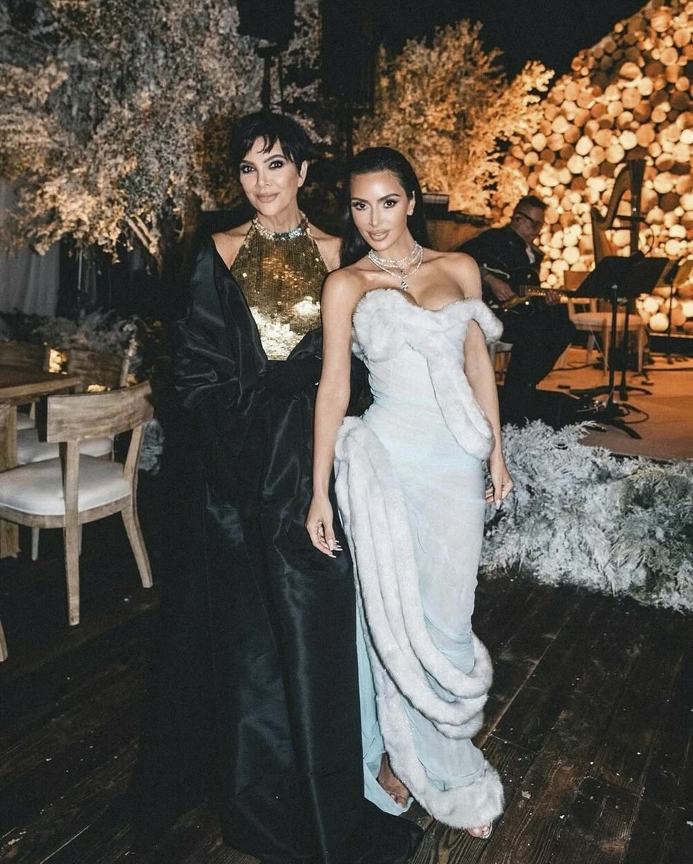 Vánoční párty Kim Kardashianové