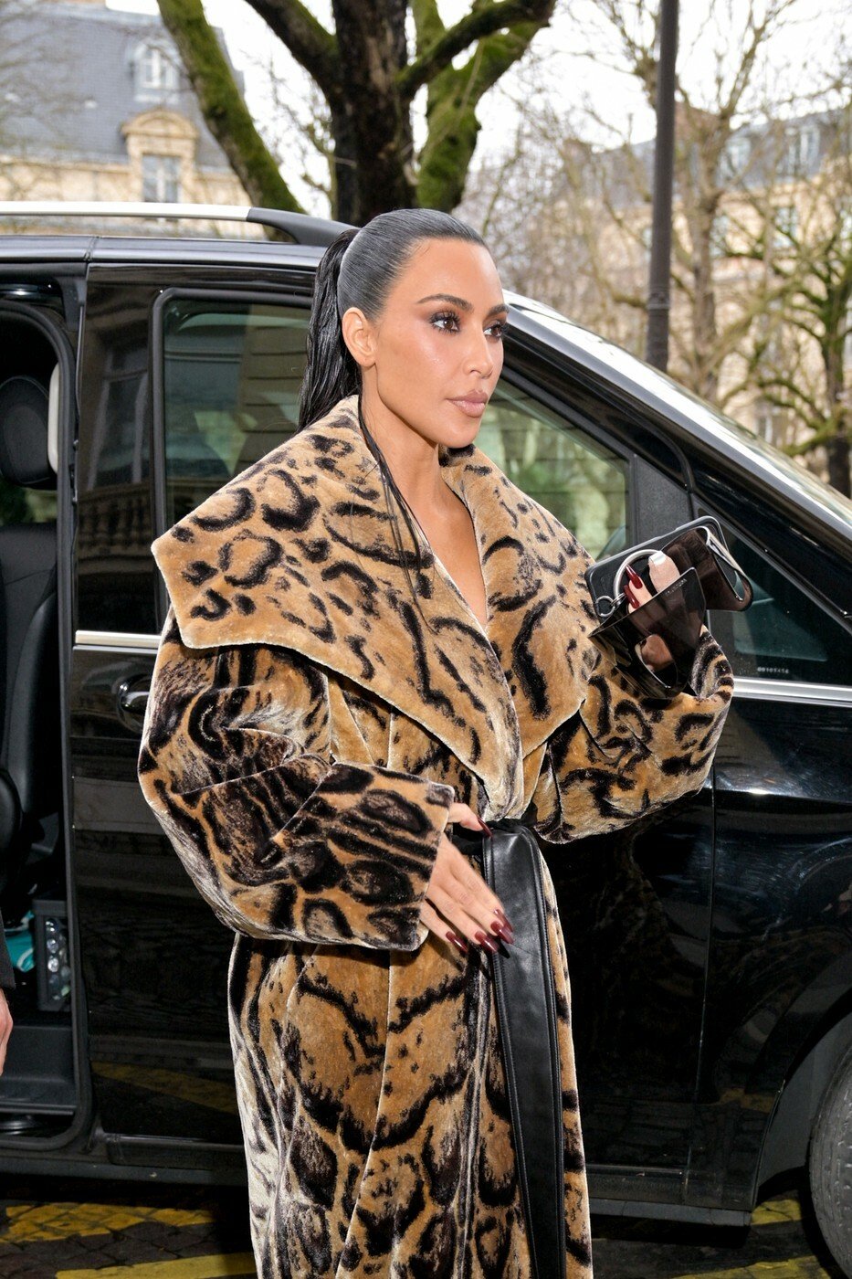 Kim Kardashianová se zranila na Pařížském týdnu módy.