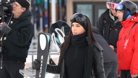 Kim Kardashianová na lyžovačce