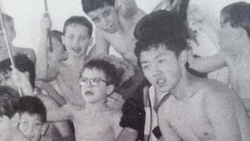 Hubený Kim Čong-un jako plavec