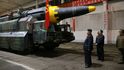 raketu Hwasong-12 KLDR úspěšně otestovala v polovině května raketu Hwasong-12 KLDR úspěšně otestovala v polovině května