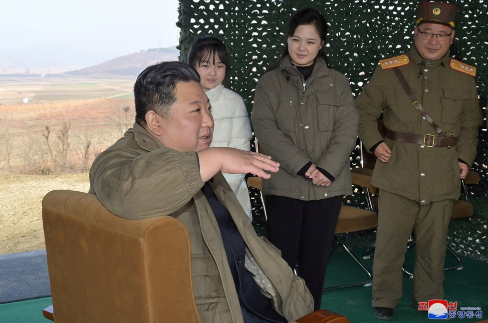 Kim Čong-Un a jeho dcera na testu severokorejské rakety, 19. 11. 2022