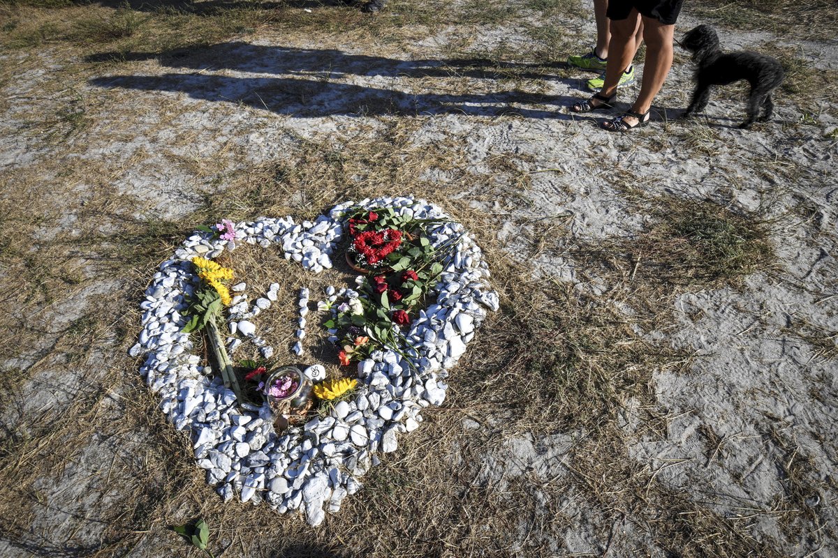 Rodina, přátelé i další lidé si letos připomněli památku zavražděné novinářky Kim Wallové.