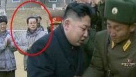 Severní Korea se již postarala o to, aby Kimův strýc zmizel z oficiálních fotografií.