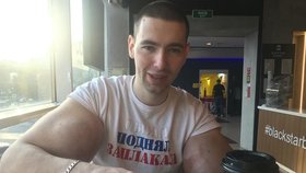 Kiril Těrešin se chystá na komplikované odstranění obrovských „bicepsů“.