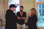John Travolta radí Kirstie Alley a jejímu tanečnímu partnerovi Maksimovi Chmerkovskiyému, jak mají tančit
