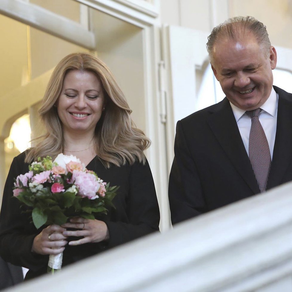 Slovenský exprezident Andrej Kiska s nástupkyní Zuzanou Čaputovou