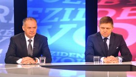 Do druhého kola postoupivší kandidáti (zprava) Robert Fico a Andrej Kiska předvedli v televizi další ostrou slovní roztržku.