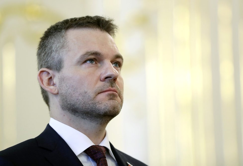 Slovenský prezident Andrej Kiska jmenoval novým premiérem země Petera Pellegriniho (22. 3. 2018).