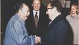 Henry Kissinger, Gerald Ford a Mao Ce-tung, 1975.