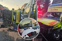 Sanitka na Kladně skončila na šrot! Záchranářka Míša s kolegou v nemocnici svádějí těžký boj