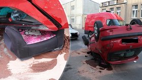 Auto se převrátilo na střechu v Kladně: viník měl od nehody utéct