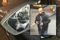 Muž poškodil auta zdravotníků v Kladně: Policie prosí o pomoc s jeho identifikací