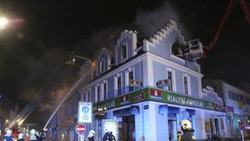 Při požáru domu v centru Kladna byli evakuováni dva lidé