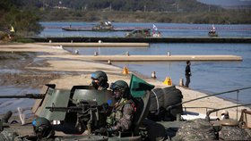 KLDR v reakci na jihokorejské vojenské cvičení pokračuje v dělostřelecké palbě.