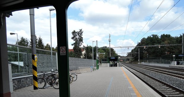 Vlakové nádraží Praha - Klánovice.