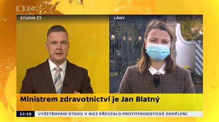 Na zámek v Lánech štáb České televize ani jiných médií kromě ČTK nepustili. Reportérka Klára Bazalová informovala o dění tradičně z prostoru před branou zámku. (29. 10. 2020)