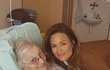 Březen 2017  S babičkou Aničkou v nemocnici oslavila i její 95 narozeniny.