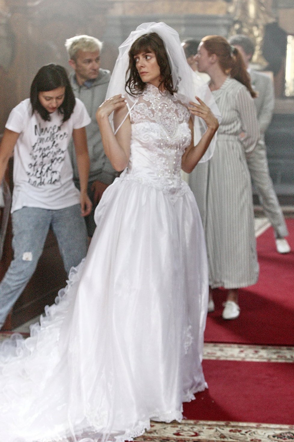 Klára Issová si zahraje ve filmu nevěstu.