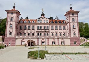 Klášter v Loděnici.