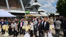 Václav Klaus slavil 19. června na Štvanici narozeniny. Pogratulovat mu přišla rodina, politici i umělci.