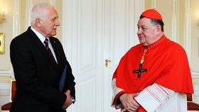 Zákon o majetkovém vyrovnání státu s církvemi bude platit. Prezident Václav Klaus jej nevetoval, ale ani nepodepsal.