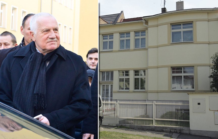 Václav Klaus se přestěhoval do svého řadového domku v Kobylisích.