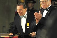 Klaus promluvil o celebritách i „lidech dole“. Hodně se při tom pochválil