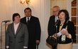 2. 1. 2006 hostil prezident Václav Klaus s manželkou Livií u novoročního oběda v Lánech premiéra Jiřího Paroubka . tehdy ještě s manželkou Zuzanou