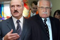 Klaus: Lukašenkovi na summitu EU ruku nepodám!
