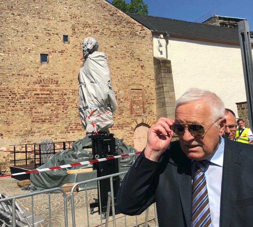 Václav Klaus u pomníku Marxe ve městě Trevír