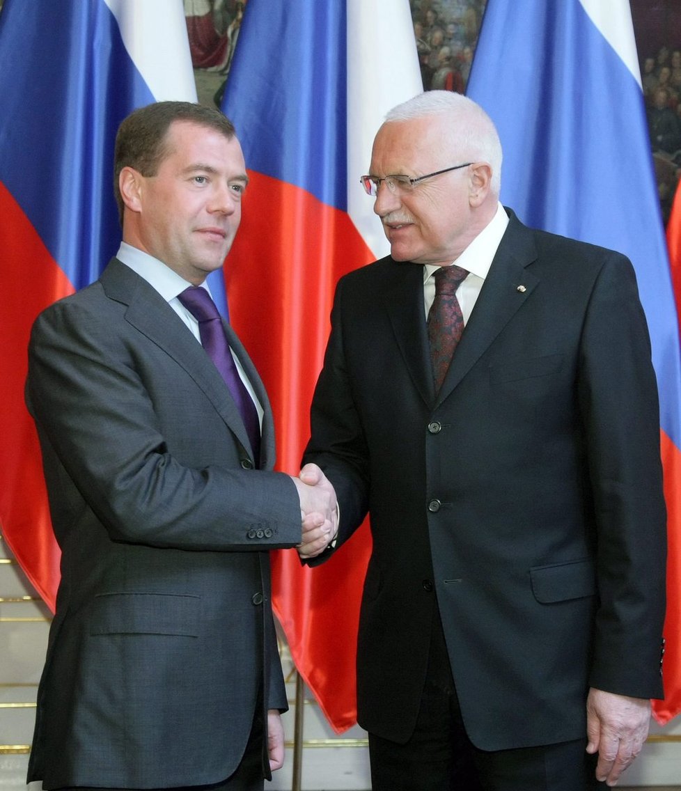 Český prezident Václav Klaus a jeho ruský protějšek Dmitrij Medveděv