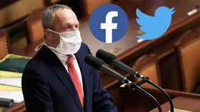 Klausovo tažení proti cenzuře na sociálních sítích. Sněmovna pustila zákon dál i přes „díry“