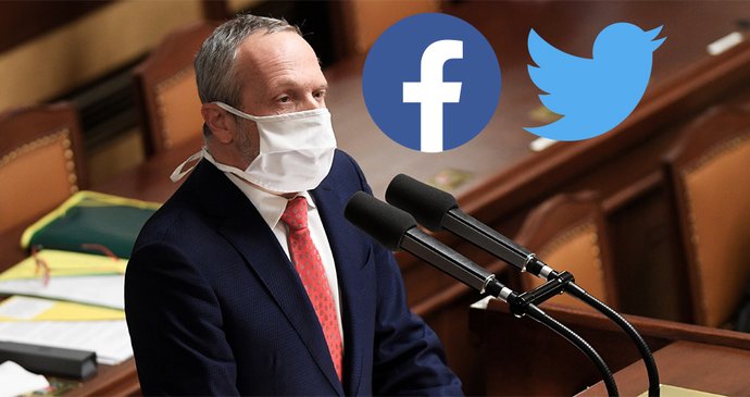 Klausovo tažení proti cenzuře na sociálních sítích. Sněmovna pustila zákon dál i přes „díry“