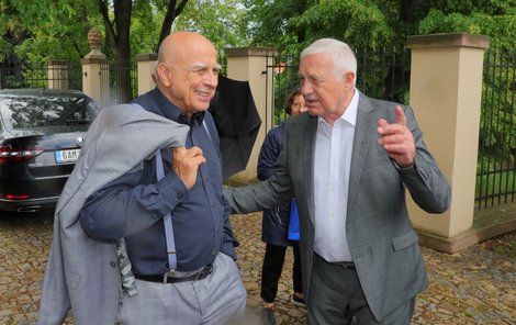 Ivan Mládek a Václav Klaus na oslavě exprezidentových 78. narozenin (19. 6. 2019)