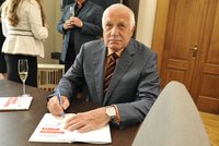 Václav Klaus o tom, jak strávil léto: Chata v Lánech bývala pohodlnější