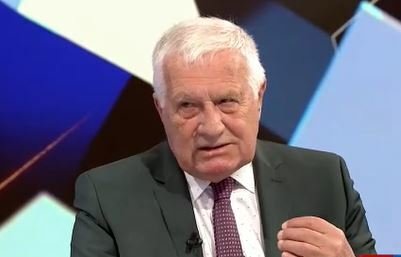 Klaus se obul do EU: Zmínil Babišovo Čapí hnízdo i Mynářův penzion