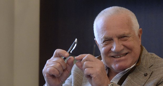 Bývalý prezident Václav Klaus by Řecko viděl nejraději mimo eurozónu