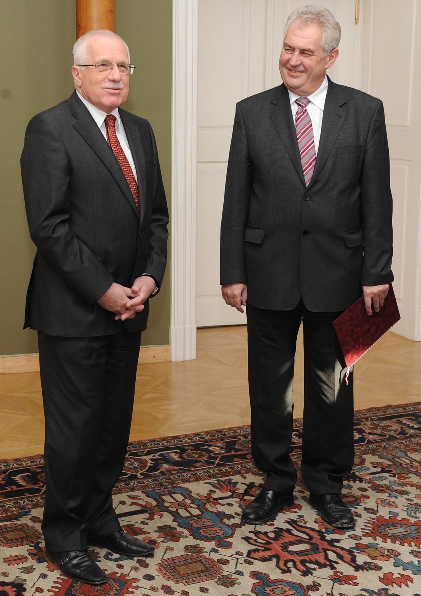 Václav Klaus přijal na Hradě bývalého premiéra a politického soka Miloše Zemana.