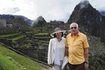 V Jižní Americe byl prezident několikrát, na snímku je se svou ženou na Machu Picchu