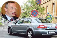 Blesk nabízí pomoc při potrestání arogance: Přijde si policie pro Klause?