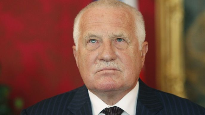 Prezident Václav Klaus v sobotu vyjádřil obavu nad tím, aby současná a následující generace nezapomněly, co se odehrálo 17. listopadu 1939.