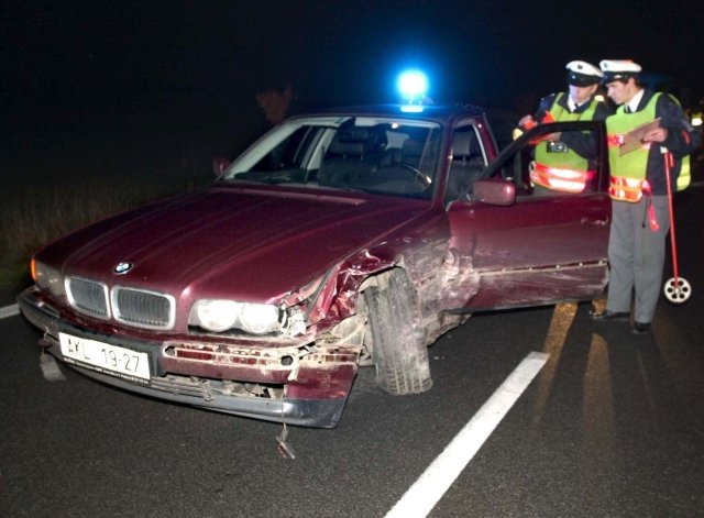 Václav Klaus havaroval i v roce 2000. Nehoda se tehdy obešla bez zranění.