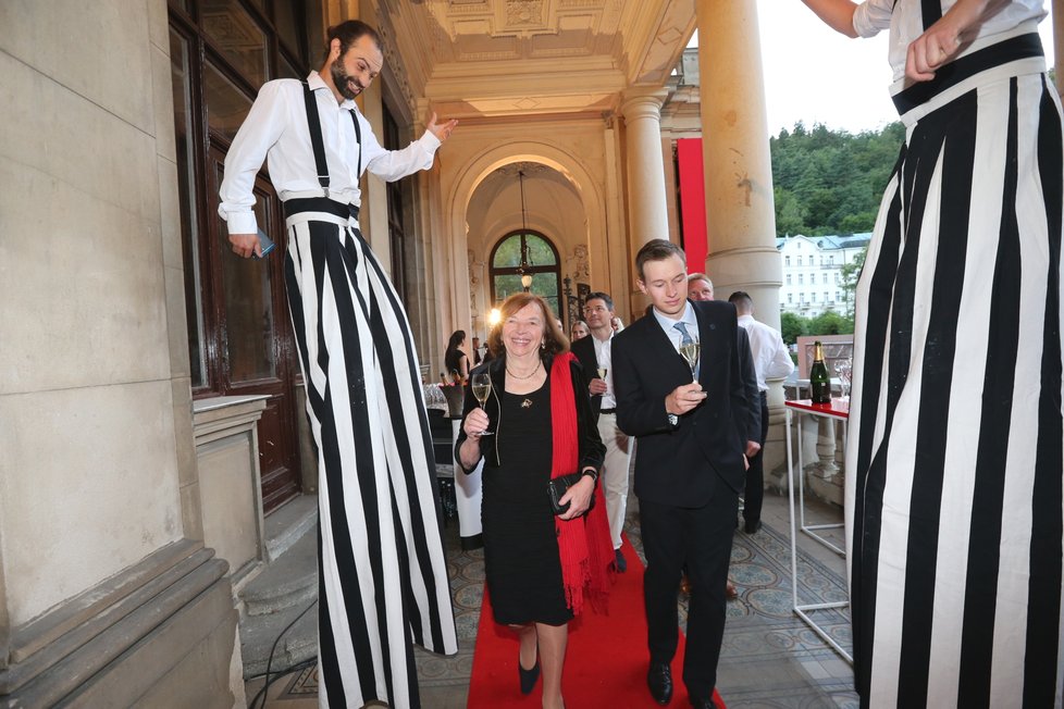 Livie Klausová při příchodu na Mall.cz party.