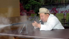 Severokorejský vůdce Kim Čong-un ve zbrojních závodech