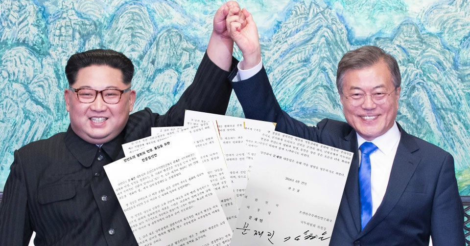 Severokorejský vůdce Kim Čong-un a jihokorejský prezident Mun Če-in se na mezikorejském summitu (27.4. 2018) dohodli na denuklearizaci Korejského poloostrova.