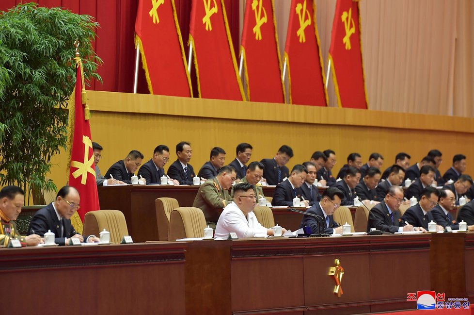Kim Čong-un na sjezdu Korejské strany práce, (8.04.2021).