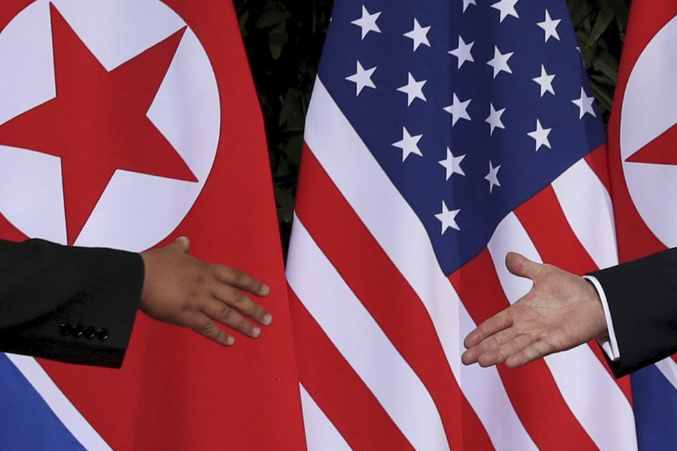 Kim Čong-un (KLDR) se s Trumpem (USA) setkal už vloni v červnu. Letos se s ním uvidí už podruhé tváří v tvář.